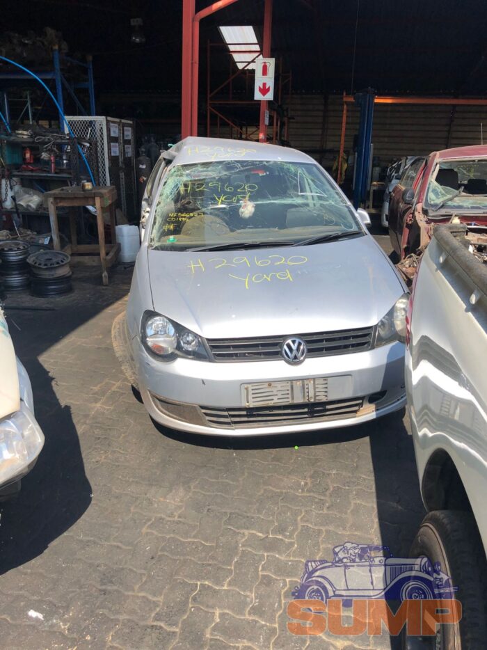 VOLKSWAGEN , POLO VIVO 1 . 4 TRENDLINE , SILVER ( 29623 )