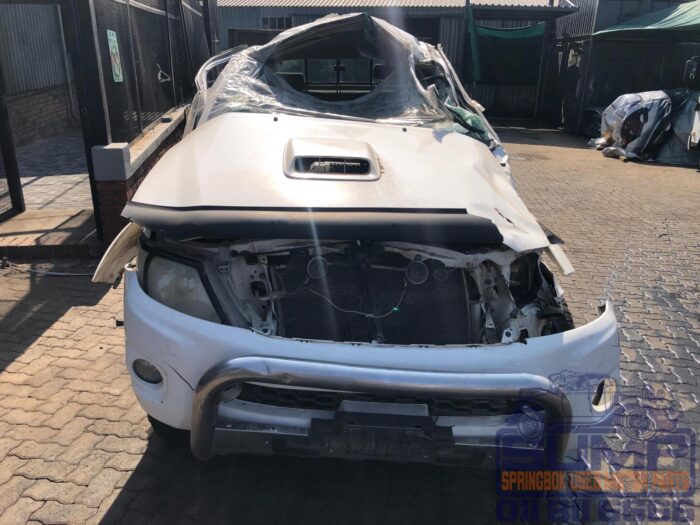TOYOTA , HILUX 3 . 0 D - 4 D RAIDER R / B P / U D / C , WHITE , 2010 ( 30187 )