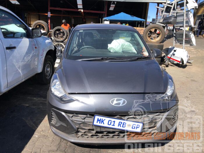 HYUNDAI , GRAND i 10 1 . 0 MOTION / PREMIUM , GRAY , 2023 ( 30719 )
