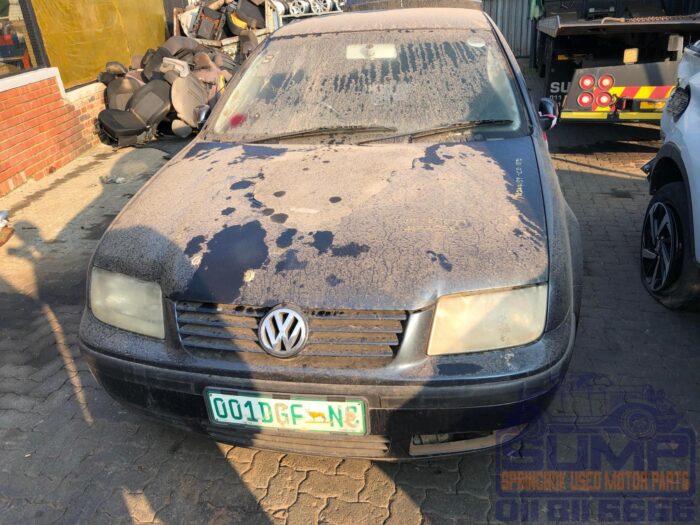 VOLKSWAGEN , JETTA IV 1 . 6 , BLUE , 2004 ( 30419 )