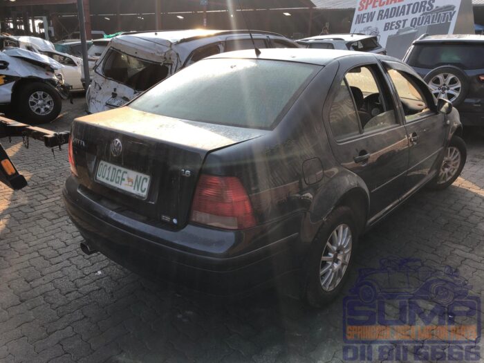 VOLKSWAGEN , JETTA IV 1 . 6 , BLUE , 2004 ( 30419 ) - Image 4