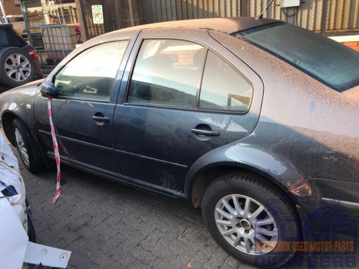 VOLKSWAGEN , JETTA IV 1 . 6 , BLUE , 2004 ( 30419 ) - Image 7