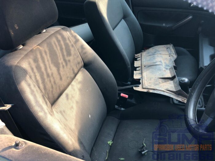 VOLKSWAGEN , JETTA IV 1 . 6 , BLUE , 2004 ( 30419 ) - Image 10