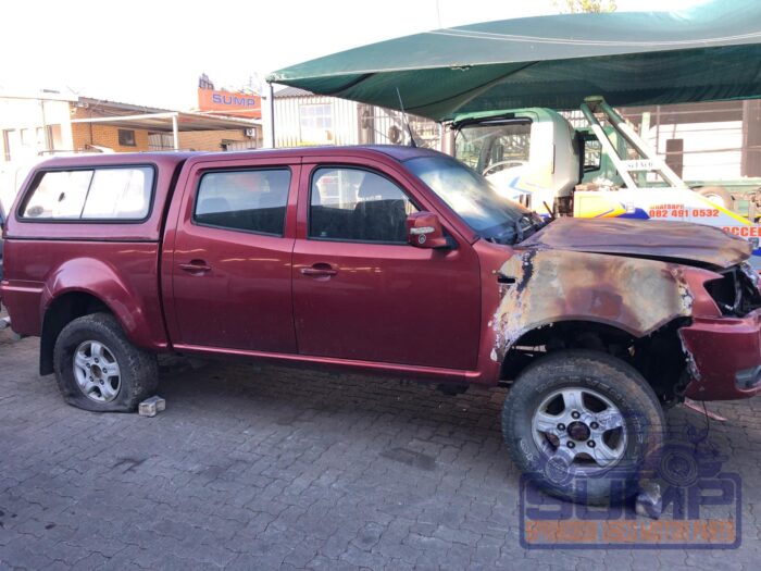 TATA , XENON 2 . 2 DLE D / C , MAROON , 2013 ( 29909 ) - Image 3