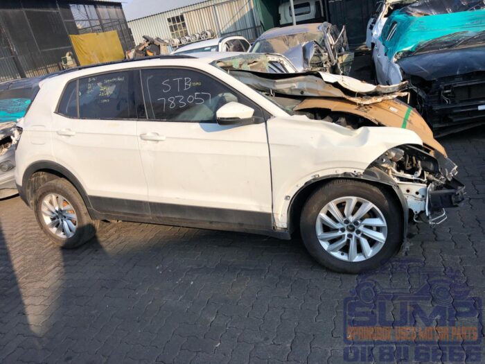 VOLKSWAGEN , T - CROSS 1 . 0 TSI COMFORTLINE DSG , WHITE , 2023 ( 30421 ) - Image 3