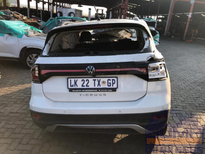 VOLKSWAGEN , T - CROSS 1 . 0 TSI COMFORTLINE DSG , WHITE , 2023 ( 30421 ) - Image 5