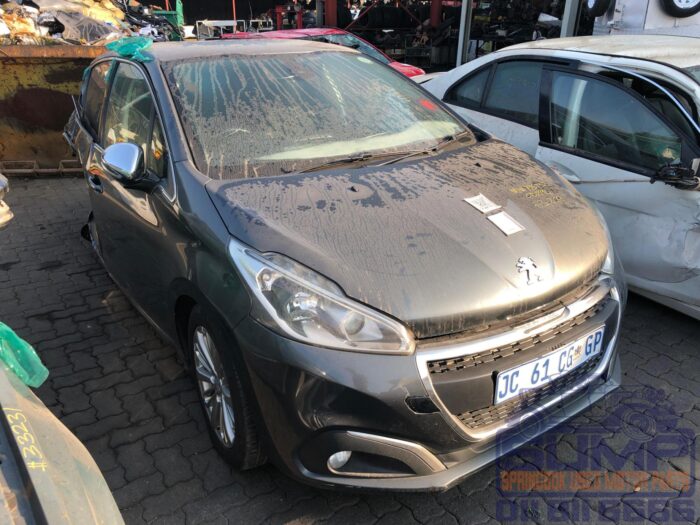 PEUGEOT , 208 1 . 2 , GRAY , 2017 ( 30423 ) - Image 2
