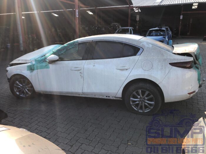 MAZDA , MAZDA 3 1 . 5 ACTIVE , WHITE , 2019 ( 30428 ) - Image 7