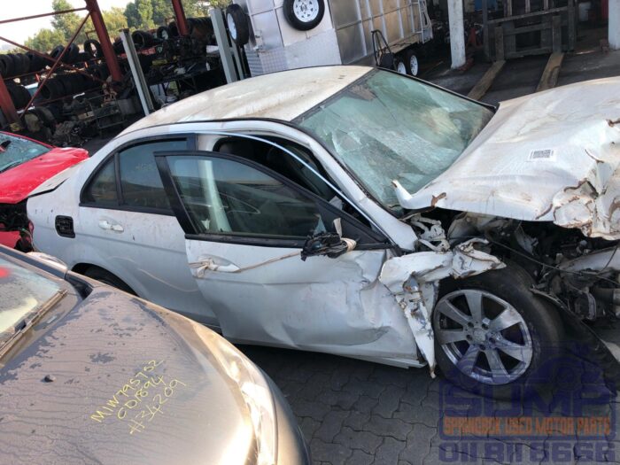 MERCEDES - BENZ , C 180 CGI A / T W 204 , WHITE , 2010 ( 30420 ) - Image 3