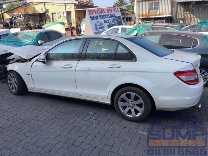 MERCEDES - BENZ , C 180 CGI A / T W 204 , WHITE , 2010 ( 30420 ) - Image 7