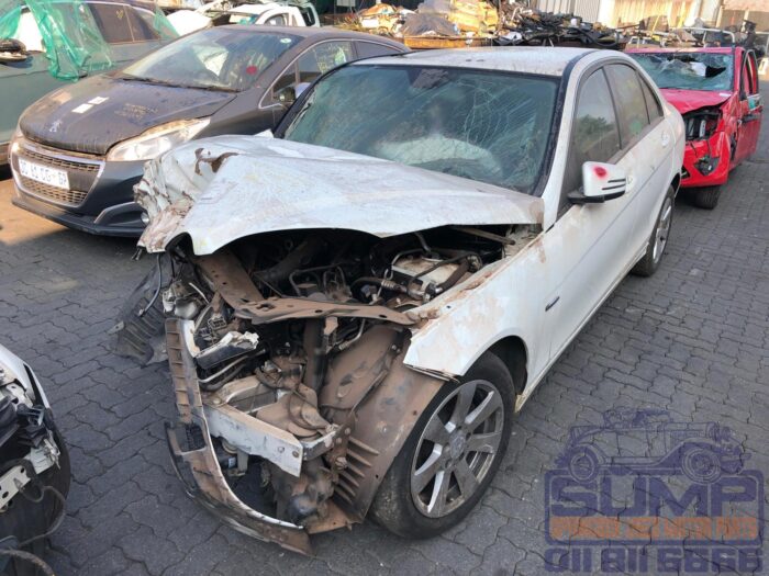 MERCEDES - BENZ , C 180 CGI A / T W 204 , WHITE , 2010 ( 30420 ) - Image 8