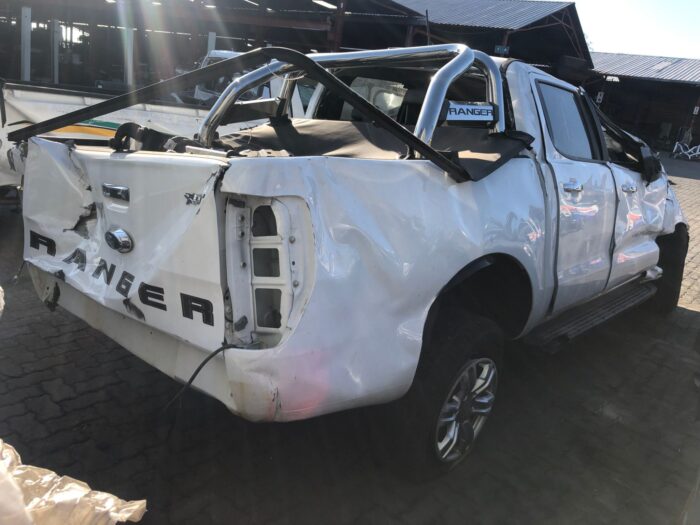FORD , RANGER 2 . 0 D Bi - TURBO WILDTRACK A / T P / U D / C , WHITE , 2021 ( 29419 ) - Image 4