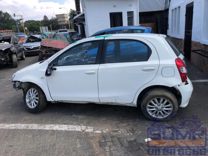 TOYOTA , ETIOS 1 . 5 Xs / SPRINT 5 Dr , WHITE , 2019 ( 30425 ) - Image 7
