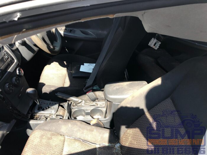 TOYOTA , COROLLA QUEST 1 . 6 A / T , SILVER , 2016 ( 30429 ) - Image 10