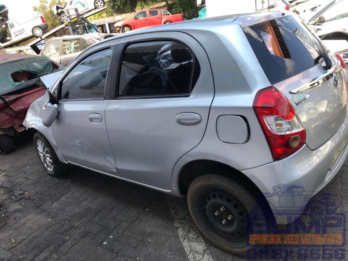 TOYOTA , ETIOS 1 . 5 Xs / SPRINT 5 Dr , SILVER , 2017 ( 30442 ) - Image 7