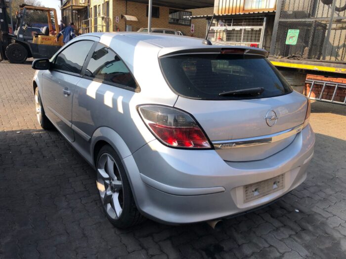 OPEL , ASTRA 1 . 8 GTC SPORT 3 Dr , SILVER , 2007 ( 29437 ) - Image 6
