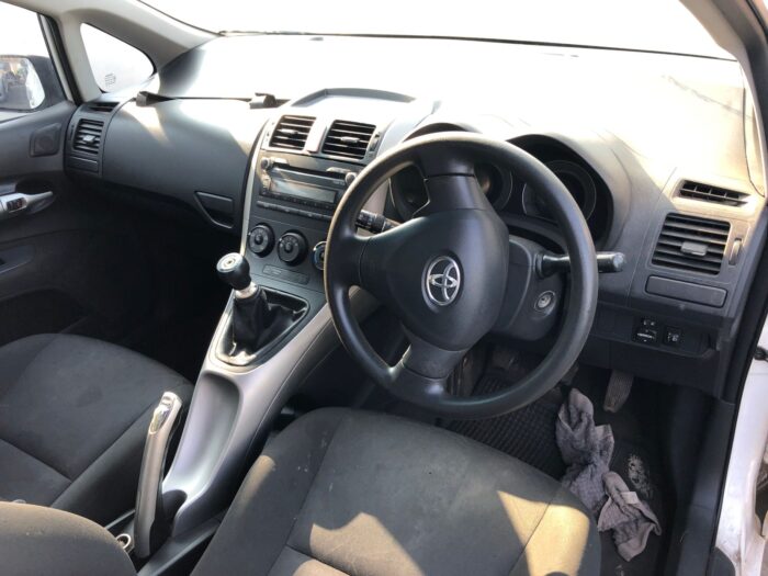 TOYOTA , AURIS 140 RT , WHITE , 2008 ( 29432 ) - Image 10
