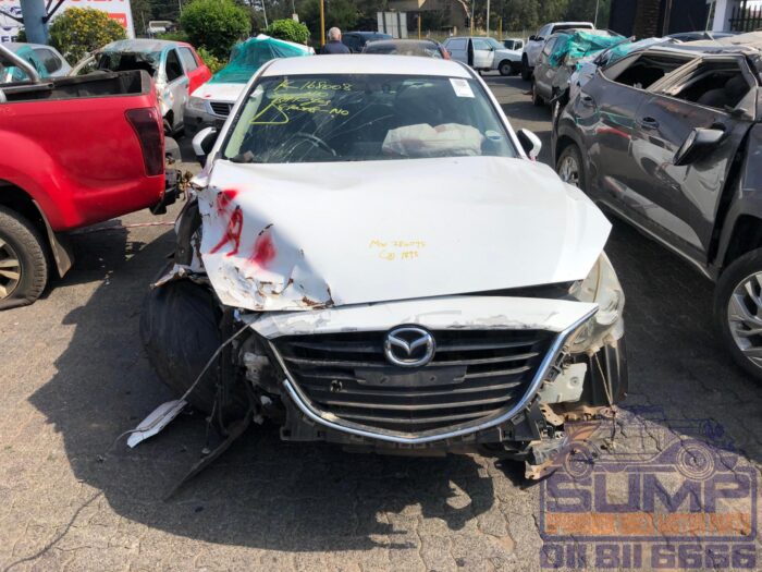 MAZDA , MAZDA 3 1 . 6 DAYNAMIC A / T , WHITE , 2015 ( 30435 )