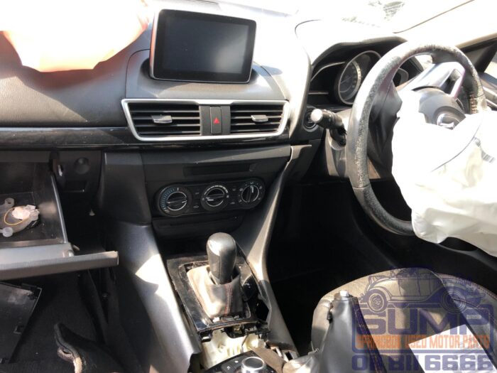 MAZDA , MAZDA 3 1 . 6 DAYNAMIC A / T , WHITE , 2015 ( 30435 ) - Image 11