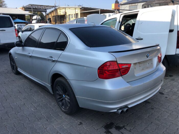 BMW , 323 i A / T ( E 90 ) , SILVER , 2012 ( 29434 ) - Image 6