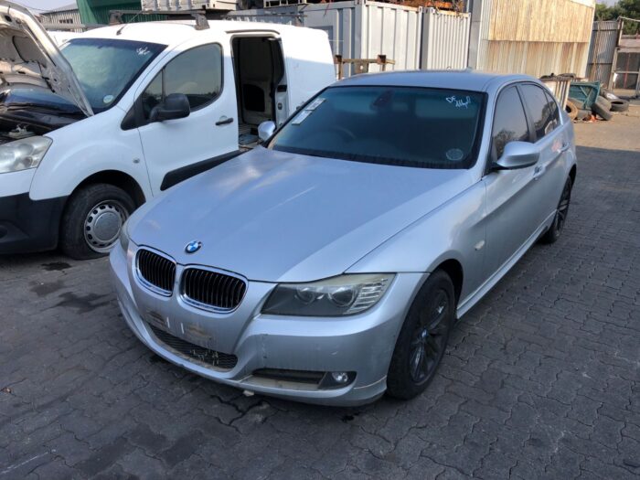BMW , 323 i A / T ( E 90 ) , SILVER , 2012 ( 29434 ) - Image 8