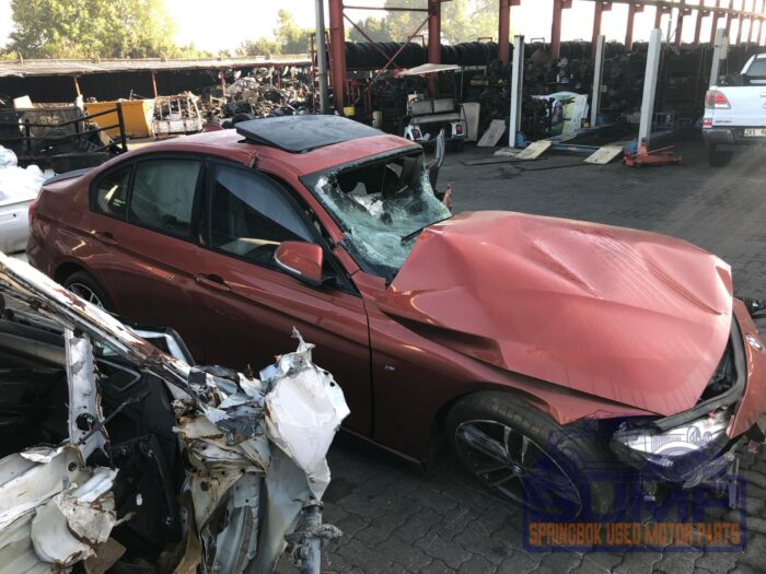 BMW , 320 i M SPORT A / T F 30 , MAROON , 2017 ( 29925 ) - Image 3