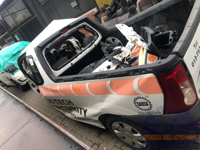 NISSAN , NP 200 1 . 6 P / U S ./ C , WHITE , 2015 ( 30451 ) - Image 7
