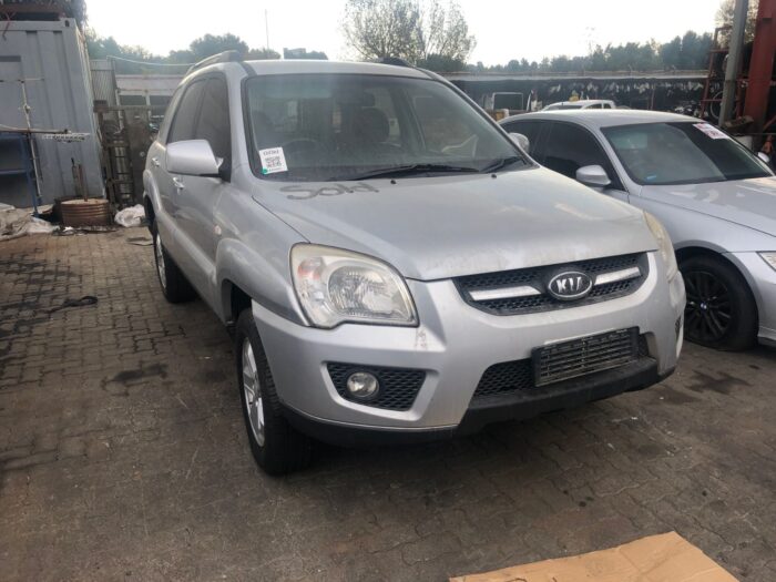 KIA , SPORTAGE 2 . 0 CR Di A / T 4 X 4 , SILVER , 2009 ( 29431 ) - Image 2