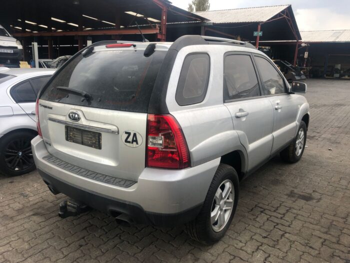KIA , SPORTAGE 2 . 0 CR Di A / T 4 X 4 , SILVER , 2009 ( 29431 ) - Image 4