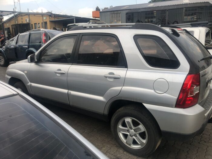 KIA , SPORTAGE 2 . 0 CR Di A / T 4 X 4 , SILVER , 2009 ( 29431 ) - Image 7