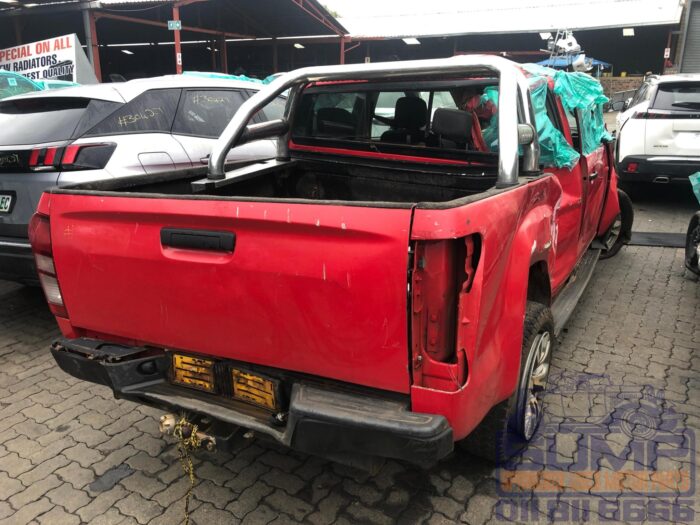 ISUZU , D - MAX 250 HO HI - RIDE D / C P / U , RED , 2018 ( 30455 ) - Image 4