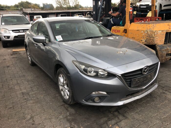 MAZDA , MAZDA 3 2 . 0 INDIVIDUAL 5 DR , SILVER , 2015 ( 29433 ) - Image 2
