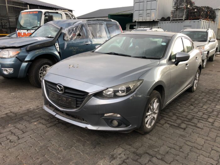 MAZDA , MAZDA 3 2 . 0 INDIVIDUAL 5 DR , SILVER , 2015 ( 29433 ) - Image 8