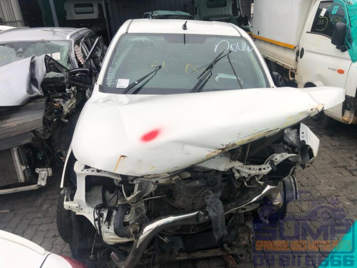 TOYOTA , HILUX 2 . 4 GD A / C PU S / C , WHITE , 2019 ( 30454 )