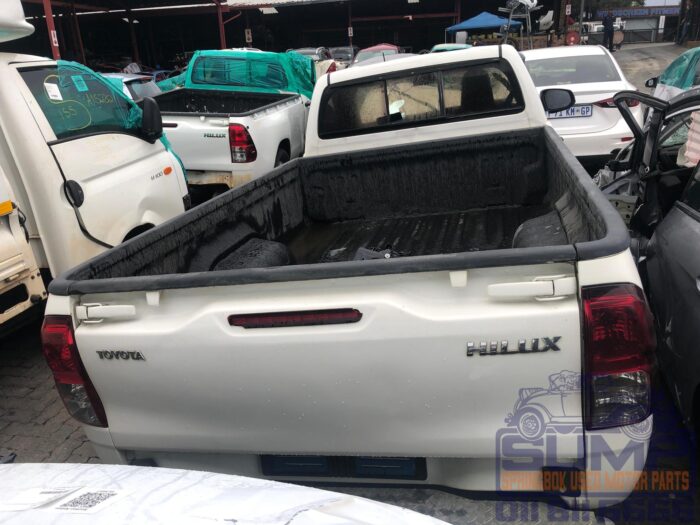TOYOTA , HILUX 2 . 4 GD A / C PU S / C , WHITE , 2019 ( 30454 ) - Image 5