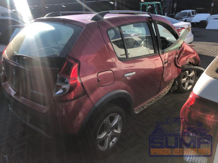 RENAULT , SANDERO 1 . 6 STEPWAY , RED , 2012 ( 29923 ) - Image 3