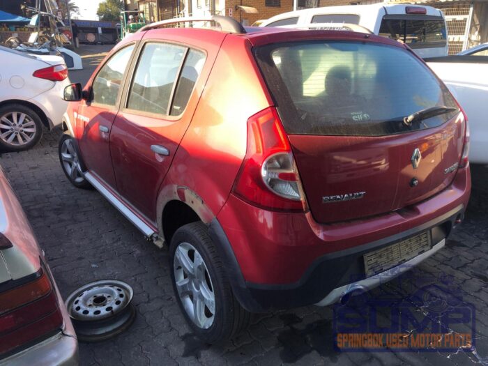 RENAULT , SANDERO 1 . 6 STEPWAY , RED , 2012 ( 29923 ) - Image 6