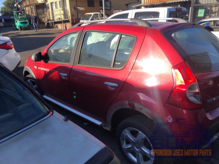 RENAULT , SANDERO 1 . 6 STEPWAY , RED , 2012 ( 29923 ) - Image 7