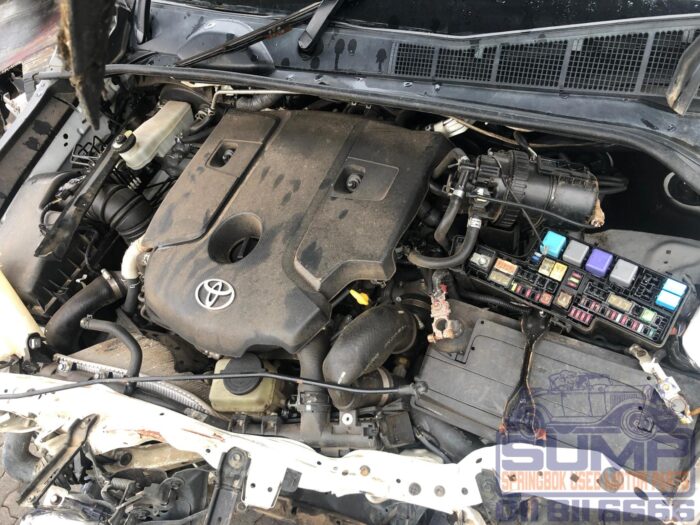 TOYOTA , HILUX 2 . 4 GD A / C PU S / C , WHITE , 2019 ( 30454 ) - Image 11