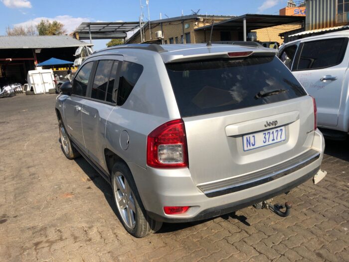 JEEP , COMPASS 2 . 0 CVT LTD , SILVER , 2013 ( 29436 ) - Image 6