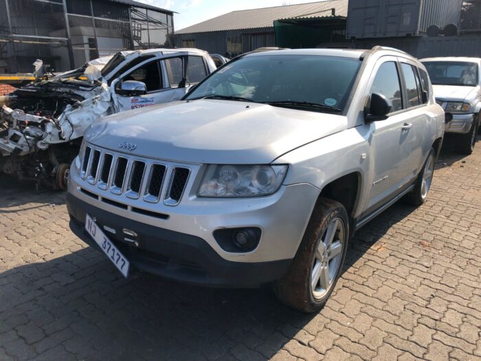 JEEP , COMPASS 2 . 0 CVT LTD , SILVER , 2013 ( 29436 ) - Image 8