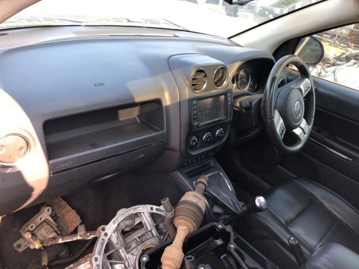 JEEP , COMPASS 2 . 0 CVT LTD , SILVER , 2013 ( 29436 ) - Image 10
