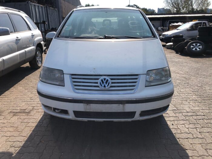VOLKSWAGEN , SHARAN 1 . 8 T , WHITE , 2007 ( 29438 )
