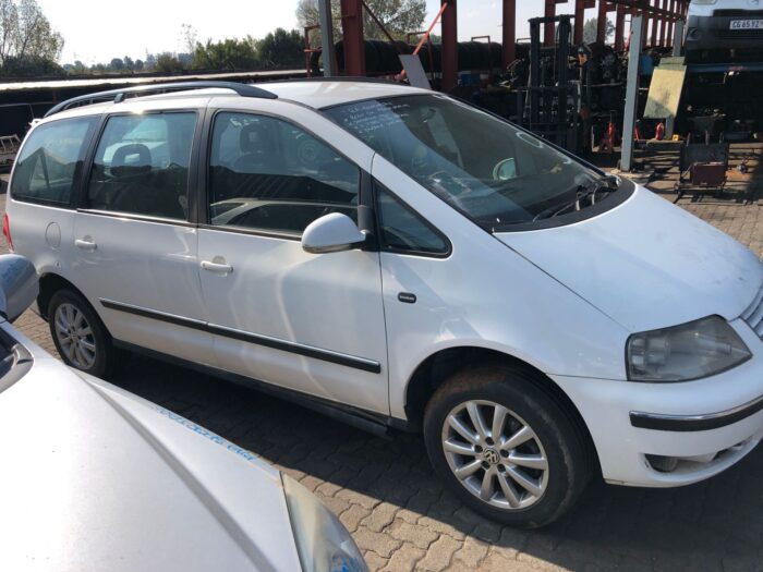 VOLKSWAGEN , SHARAN 1 . 8 T , WHITE , 2007 ( 29438 ) - Image 3