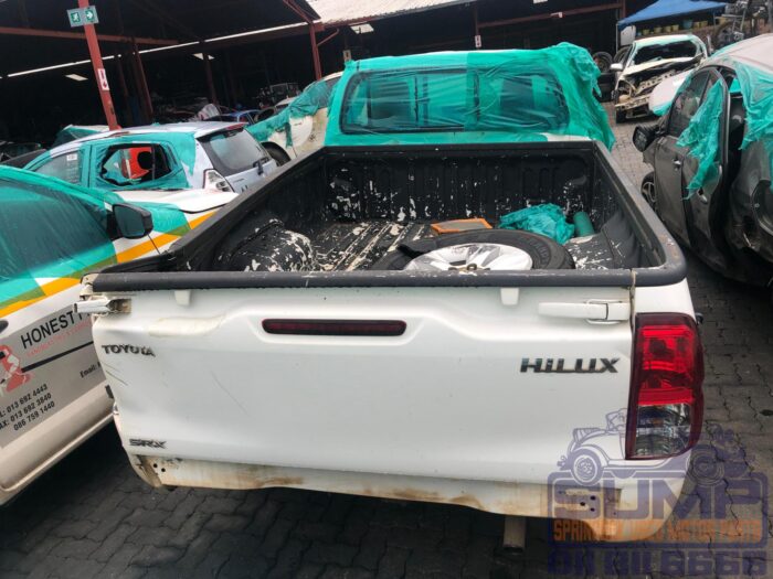 TOYOTA , HILUX 2 . 4 GD - 6 RB SRX P / U S / C , WHITE , 2019 ( 30446 ) - Image 5