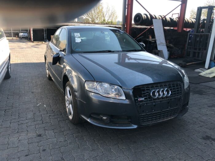 AUDI , A 4 2 . 0 F Si MULTITRONIC ( B 7 ) , GREY , 2008 ( 29430 ) - Image 2