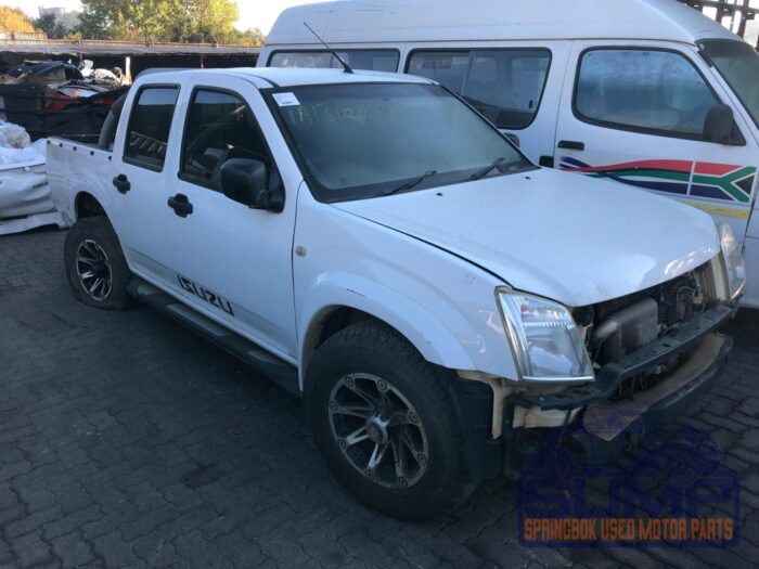 ISUZU , KB 72 250 D - TEQ D / C , WHITE , 2012 ( 29920 ) - Image 2