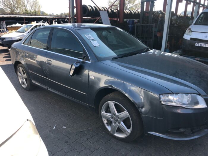 AUDI , A 4 2 . 0 F Si MULTITRONIC ( B 7 ) , GREY , 2008 ( 29430 ) - Image 3
