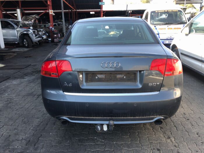 AUDI , A 4 2 . 0 F Si MULTITRONIC ( B 7 ) , GREY , 2008 ( 29430 ) - Image 5