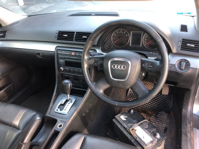 AUDI , A 4 2 . 0 F Si MULTITRONIC ( B 7 ) , GREY , 2008 ( 29430 ) - Image 11